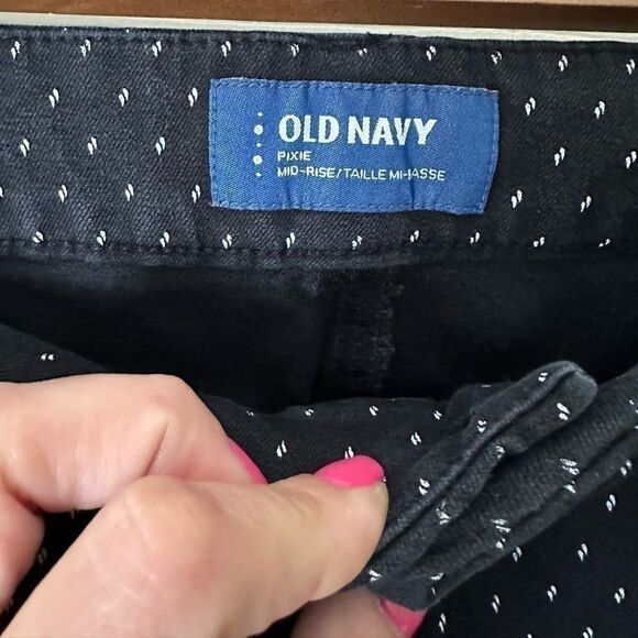 Old Navy Crop Pants with White Dots Size 6 Regular - Picture 2 of 4